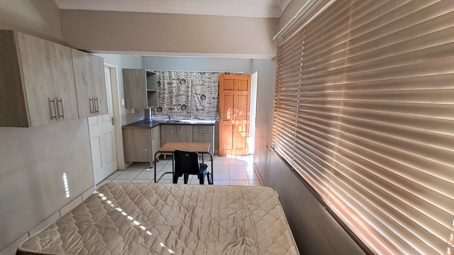 7 Bedroom Property for Sale in Willows Free State